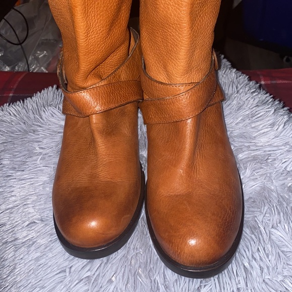 Vera Cuoio Boots - Picture 4 of 8